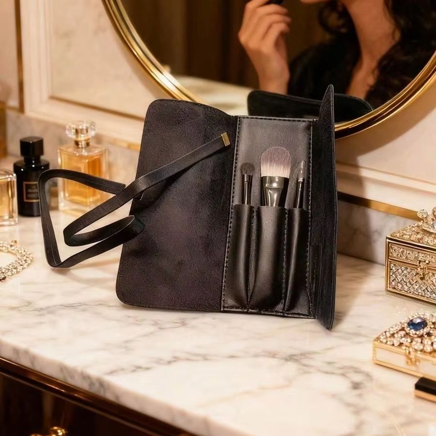 YSL Portable Makeup Brush Set  - đánh giá và giá Ysl Beauty Makeup